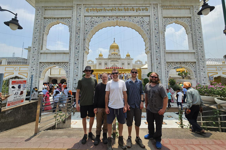 Tour privato del cibo di strada e dei tuk-tak della Vecchia DelhiTour privato del cibo di strada e dei Tuk-Tuk nella famosa Vecchia Delhi