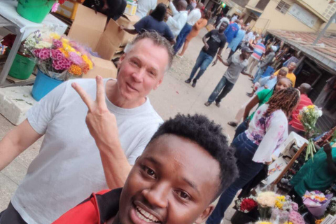 Tour a pie por la ciudad de NairobiNairobi: tour a pie guiado por la cultura y la historia