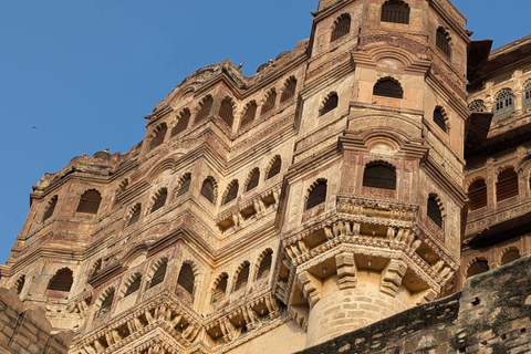 Private 6-Day Golden Triangle & Udaipur Luxury Tour Car + Guide + Monuments Tickets + 3 Star Accommodation