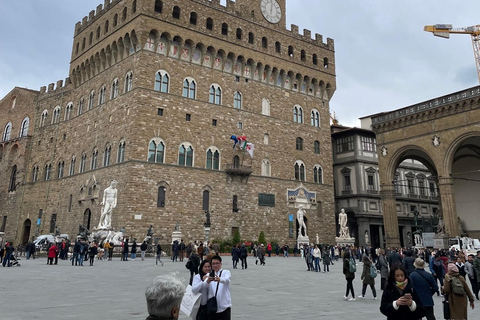 De Livorno: Viagem guiada de 1 dia para Florença e Pisa de ônibusDe Livorno: viagem diurna guiada a Florença e Pisa de ônibus