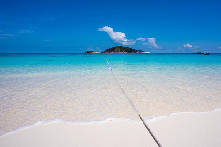 Depuis Khao Lak : Excursion d&#039;une journée aux îles Similan avec plongée en apnéeKhao Lak : Excursion d&#039;une journée aux îles Similan avec plongée en apnée le matin