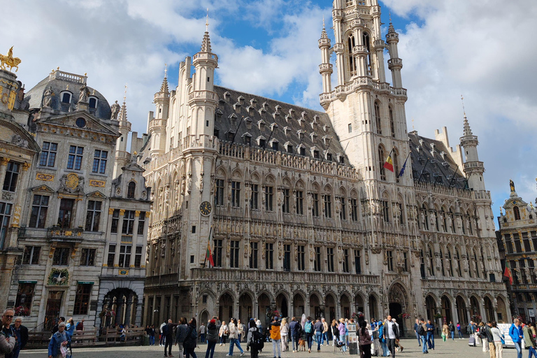 Brussels Gems & Tales with Private Local Guide Brussels Gems - Private City Tour with Local Guide (1 snack)