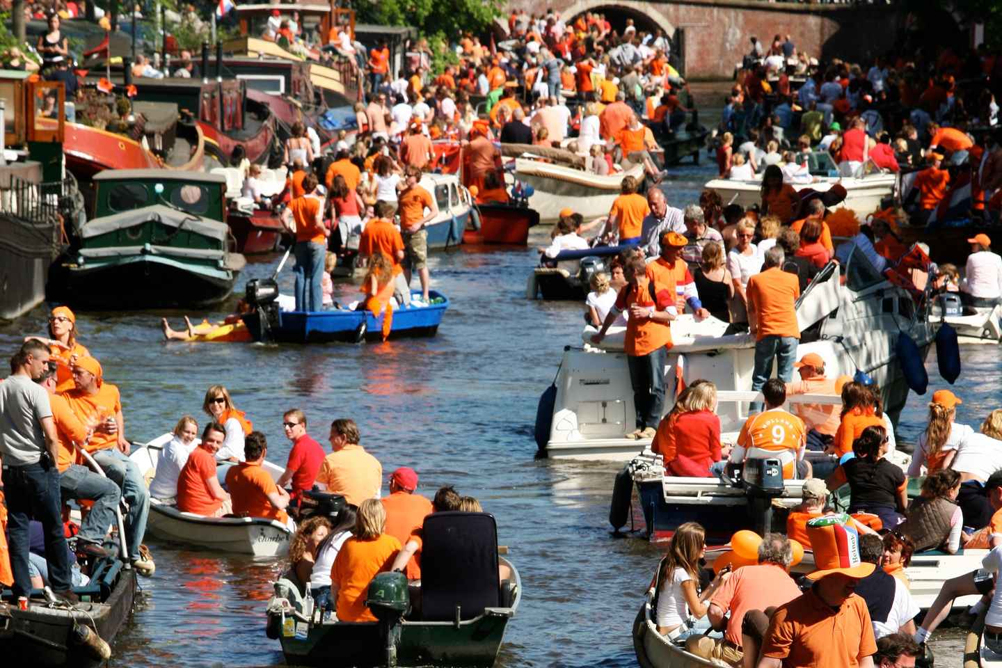 Amsterdam: Kingsday Party Cruise including Drinks