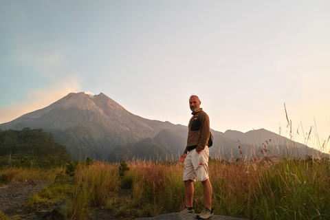 The Mighty Merapi: Witness the Beauty of Lava Flows Merapi Midnight Adventure Shared Trip with Expert Guide