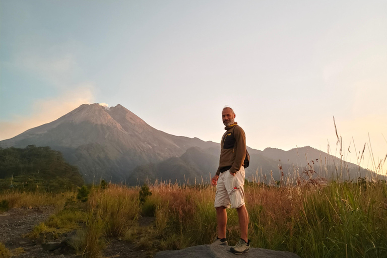 The Mighty Merapi: Witness the Beauty of Lava Flows Merapi Midnight Adventure Shared Trip with Expert Guide