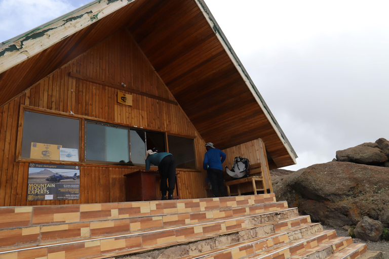 Kilimandjaro : Participez à l&#039;excursion de 6 jours au Kili via la route de Marangu