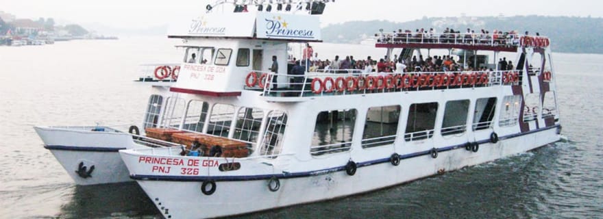 Goa : Dîner-croisière avec musique et divertissement