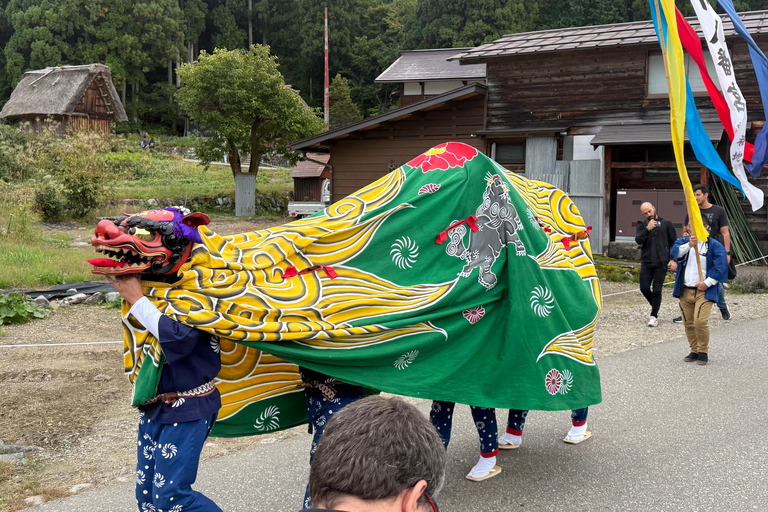 Kanazawa: Shirakawago, Gokayama, and Takayama Full Day Trip
