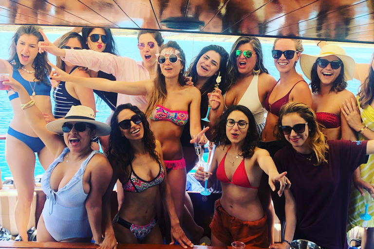 Mykonos Half-Day Swimming to Delos & Rhenia– Starts at 13:30 Mykonos: Half day cruise to Delos & Rhenia islands