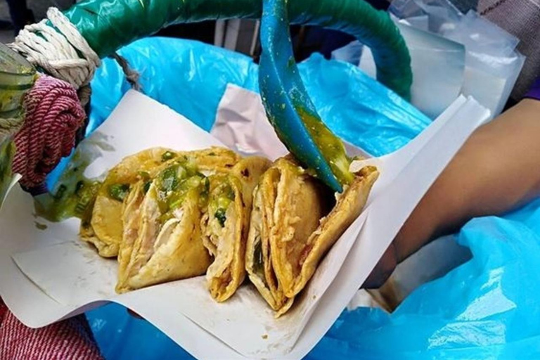 México: el mejor tour de comida callejera con un guía localMéxico: tour a pie privado de 3 horas con degustación