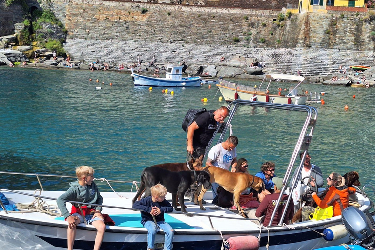 Vernazza: morning tour-afternoon-sunset aperitiv cruise tour 2-Hour Tour
