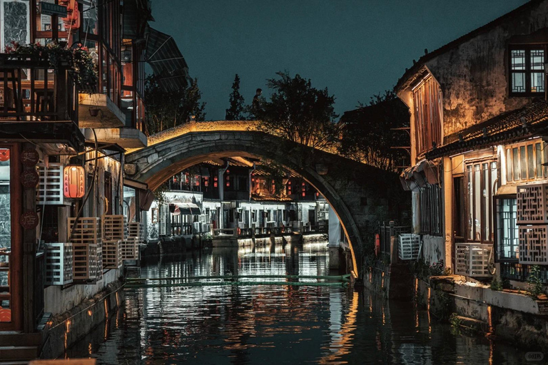 Shanghai: Zhujiajiao Water Town Tour with Tie-Dye Experience