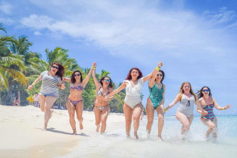 Excursão de dia inteiro à Ilha Saona com festa em catamarã