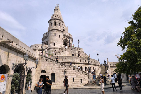 Vienna: Bratislava and Budapest Day Trip with Guide