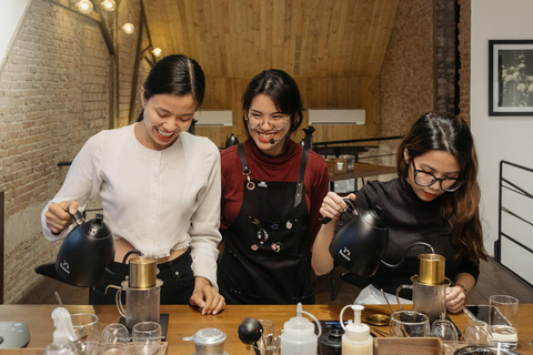 Volledige hands-on ontdekking van Vietnamese koffie en cultuur