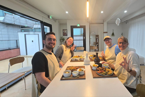 Seoul: Cooking Class and Tour with Michelin-Trained Chef