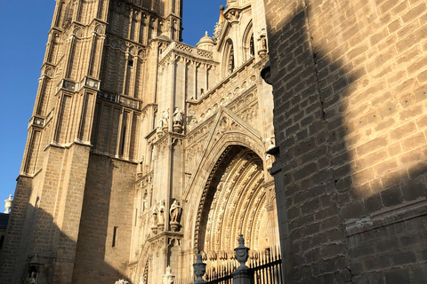 Toledo Cathedral in full: entrance fee + guided visit with official tour guide