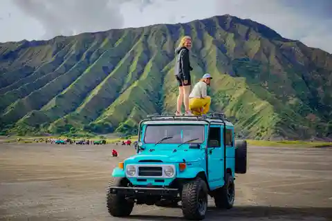 From Surabaya or Malang: Mount Bromo Tour No Sunrise 1 Day