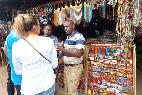 Nairobi: Kariakor Maasai Market Guided Shopping Tour Group of 4 plus