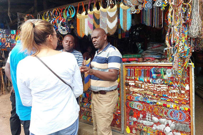 Nairobi: Kariakor Maasai Market Guided Shopping Tour Group of 4 plus