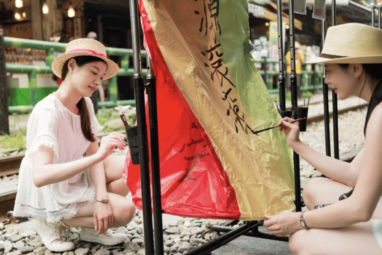 Excursão particular à ilha de Heping, Shifen e Jiufen saindo de Taipei