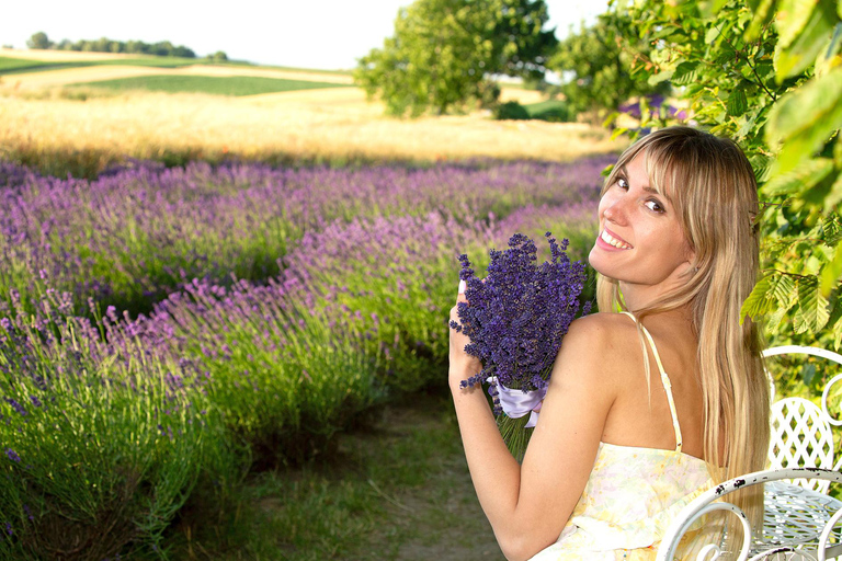 Vienna: Outdoor Portrait Photography Workshop at Several Central Locations – Approximately 3 Hours Vienna: Outdoor portrait photography workshop at several central spots – approx. 3 hours