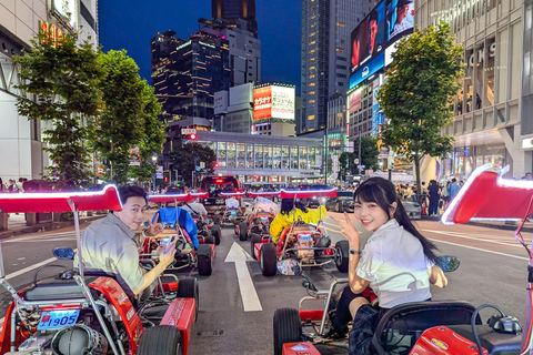 Passeio de karting em Shinjuku com roupa engraçada