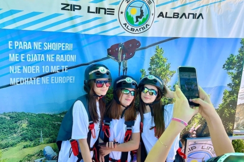 Tirana : Tour d'adrénaline à Petrela sur la plus longue tyrolienne des Balkans