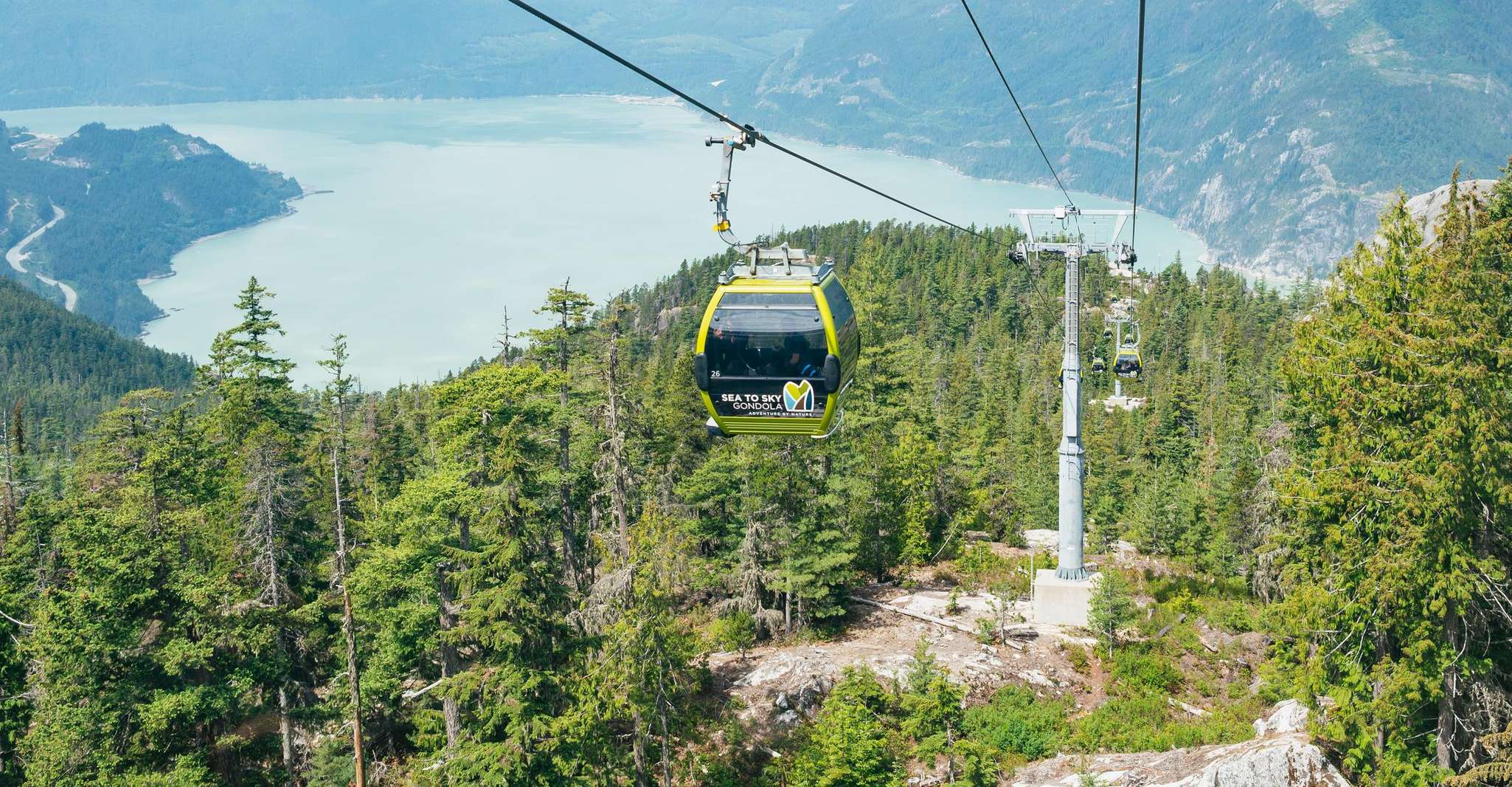 温哥华、海对天贡多拉和Whistler日旅行 - Hizvo
