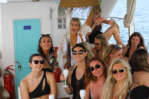 Ibiza: Sunset Boat Tour with Water Sports, Open Bar & Tapas