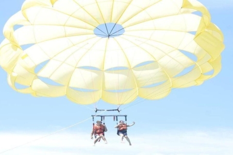 Parasailing en Punta Cana: Subidón de adrenalina en el cielo