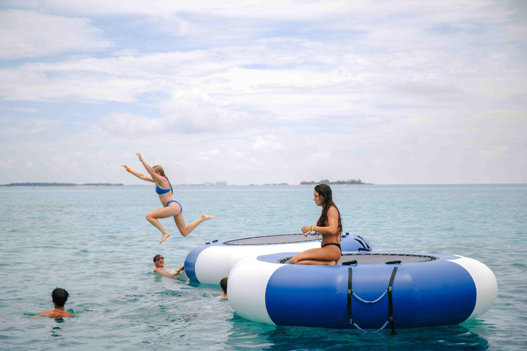 Nassau: Rose Island's Sand Dollar Beach Resort with Lunch