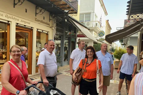 Kalamata: Private Highlights Walking Tour with Snacks