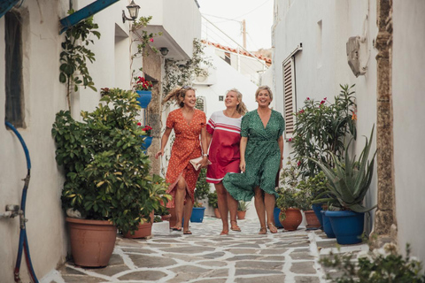 Heraklion: Private Photoshoot in Old Town and Harbour Premium: 50 photos | 60 mins