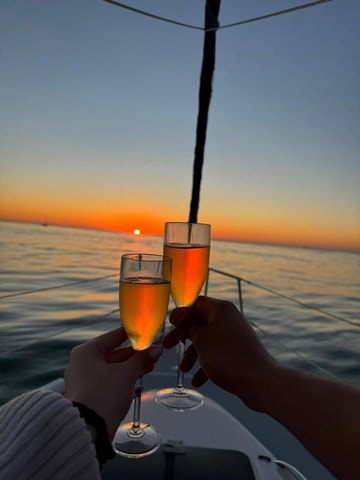 Porto, Cruzeiro à vela com vinho do Porto e mágico sunset.