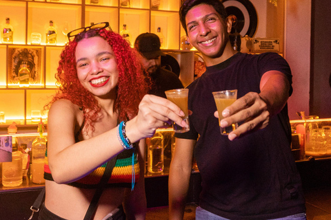 Santa Marta: Centro Histórico Bar and Club Crawl with Guide