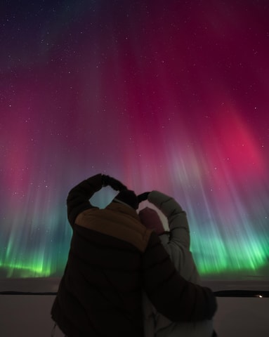Rovaniemi: 5-star Northern Lights Tour + Pro Photos & Videos