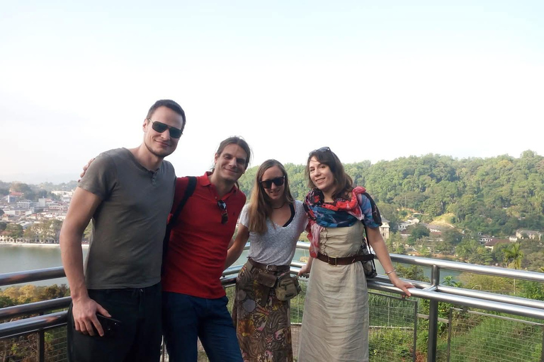 Kandy: Tuk Tuk City Tour Guide