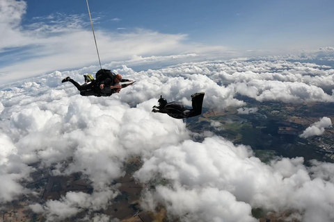 Copenhague : Saut en parachute en tandem - L&#039;aventure ultime à Copenhague