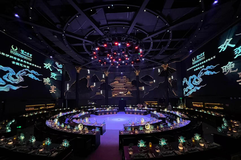 Chengdu: Immersive Hot Pot Meal Show with Hanfu Rental Regular Seat Dinner+Costume+Makeup（to book 3days in advance）