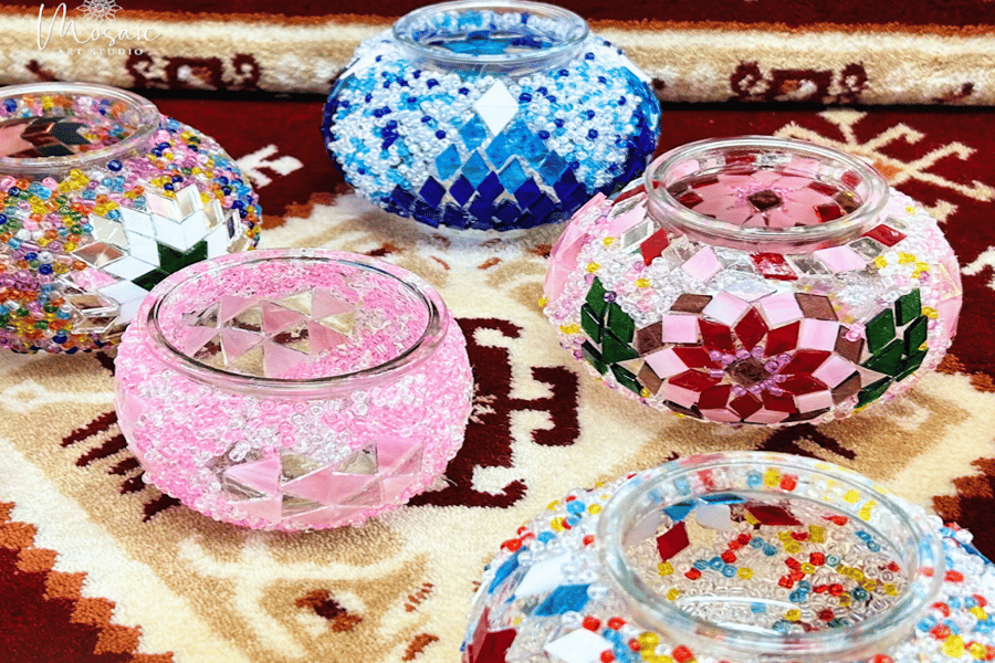 Mosaik-Kerzenhalter-Workshops in Minneapolis, MN. Foto: GetYourGuide