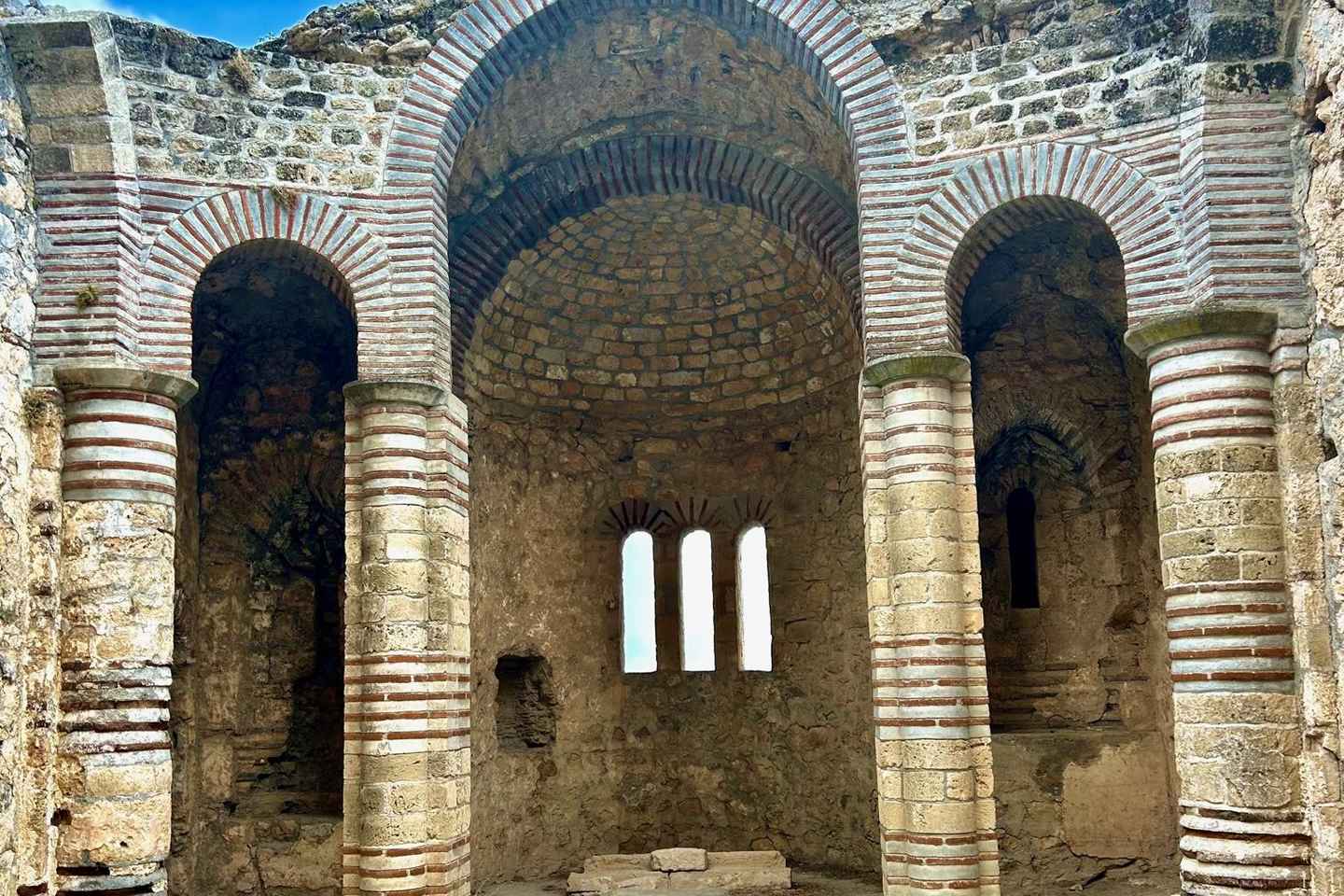 Castello di St. Hilarion e rovine Bellapais con guida privata