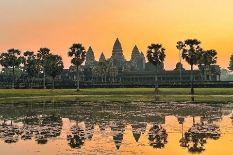 Siem Reap: Small-Group Guided Visit of Angkor Wat and Its Temples Angkor Wat: Full-Day Group Tour with French-Speaking Live Guide