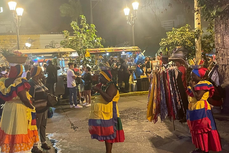 Chiva Rumbera Tour with Music, Party, and Fun in Cartagena
