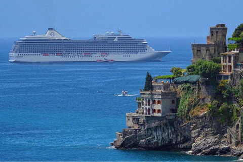 Amalfi: Trasferimento privato da/per Positano (1 ora)da Amalfi: Andata e ritorno per Positano (4 ore)