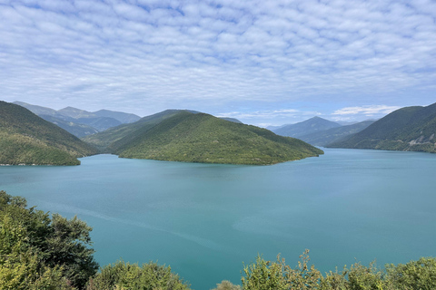 Tbilisi: viaggio tutto incluso a Kazbegi e masterclass di khinkali