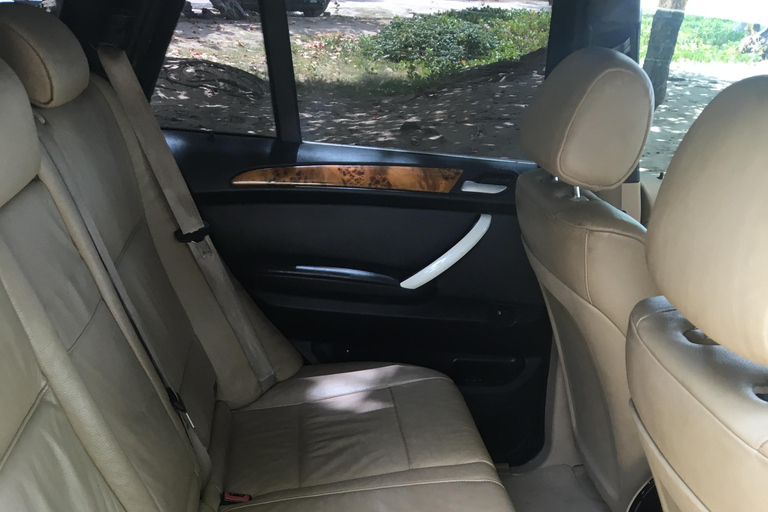 St Lucia: Luxury Escalade Transfers