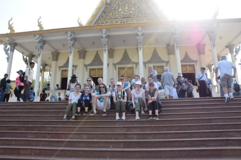 Recorrido turístico e histórico por Phnom Penh