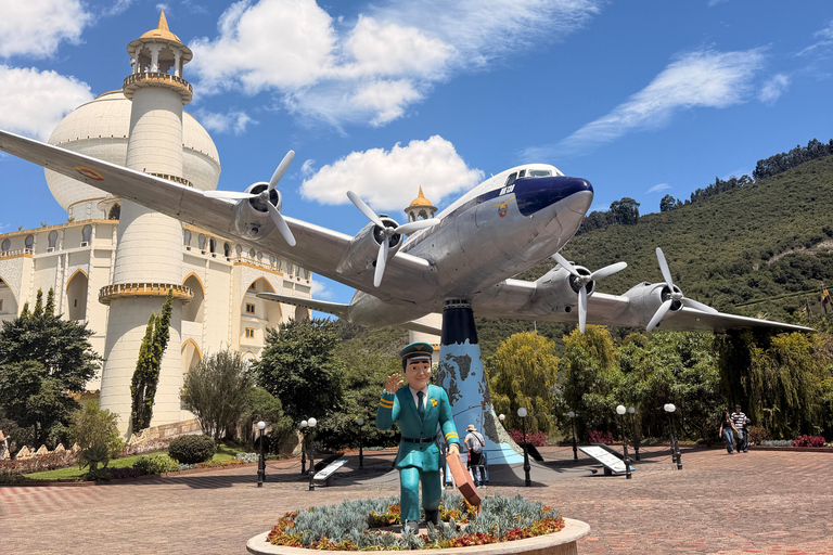 Bogotá: Jaime Duque Park and Aerospace Museum with pick-up service.