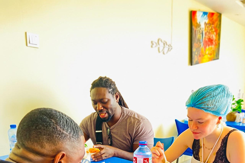 Accra: Ghanaian Food Tasting Experience with Music